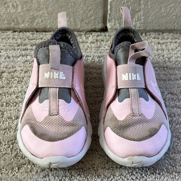 Little Girl Nike Shoes 9C - Picture 1 of 7